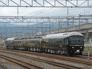 ジパング編成楽しむ東北への鉄道旅行